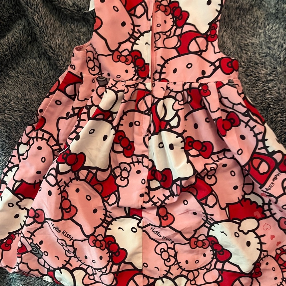 Girls hello Kitty dress - Picture 5 of 5